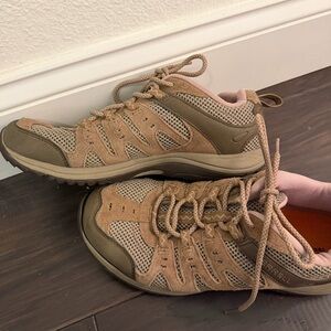 Merrell Otter/Lilac Hiking Shoes Size 10